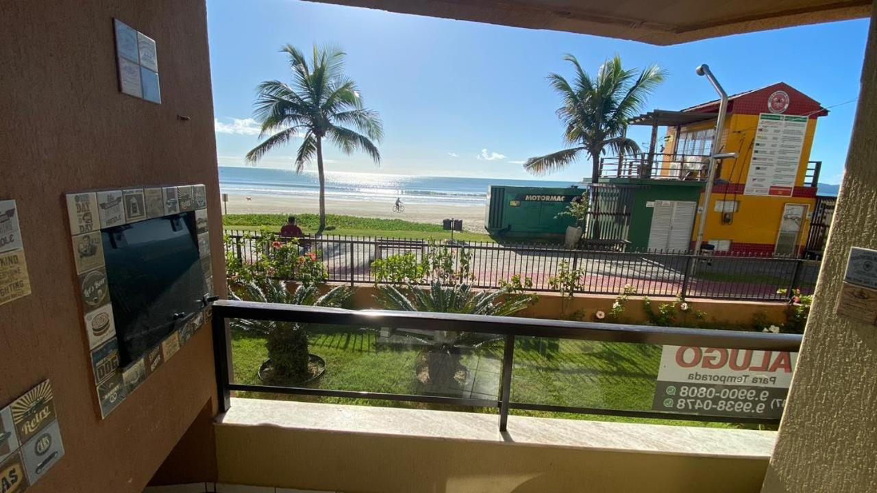 Apartment Frente Mar, Meia Praia, Itapema, 3q, Vista O Mar E Churrasqueira Na Sacada Itapema